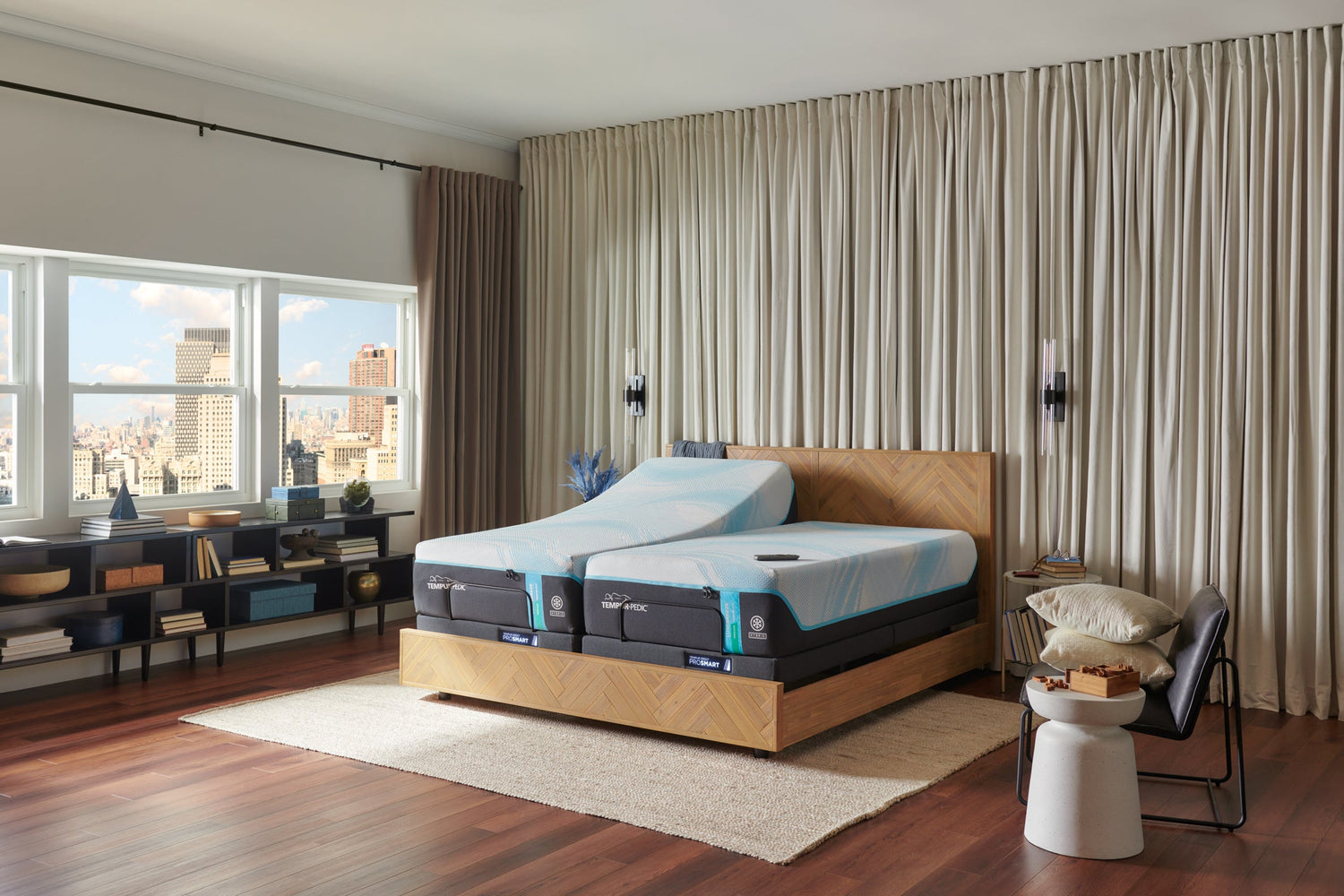 Tempur-pedic LuxeBreeze 13" Medium Hybrid